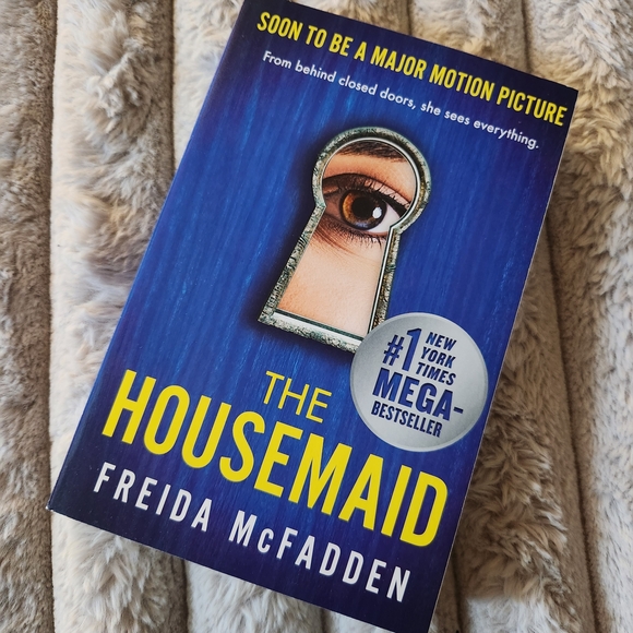 'The Housemaid' Book - Picture 2 of 5